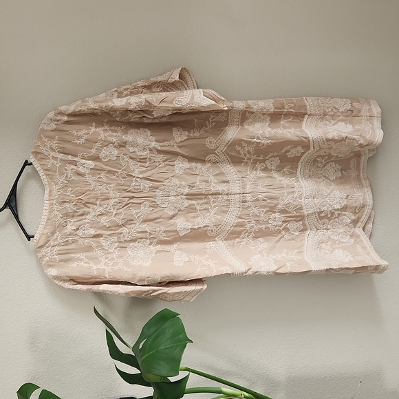 Over blouse robe top size medium - Picture 8 of 8